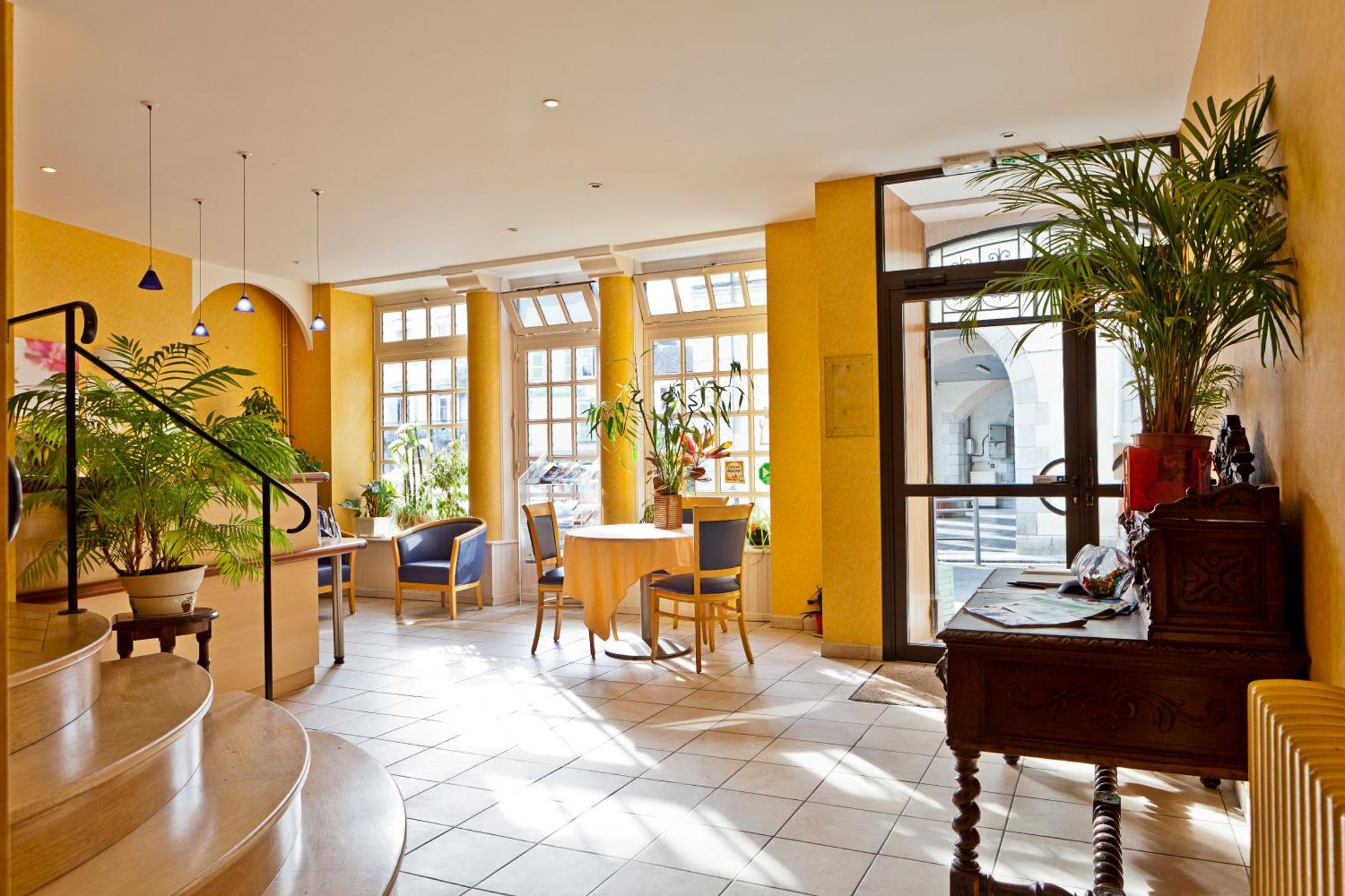 Logis Hotel De France Arudy Kültér fotó