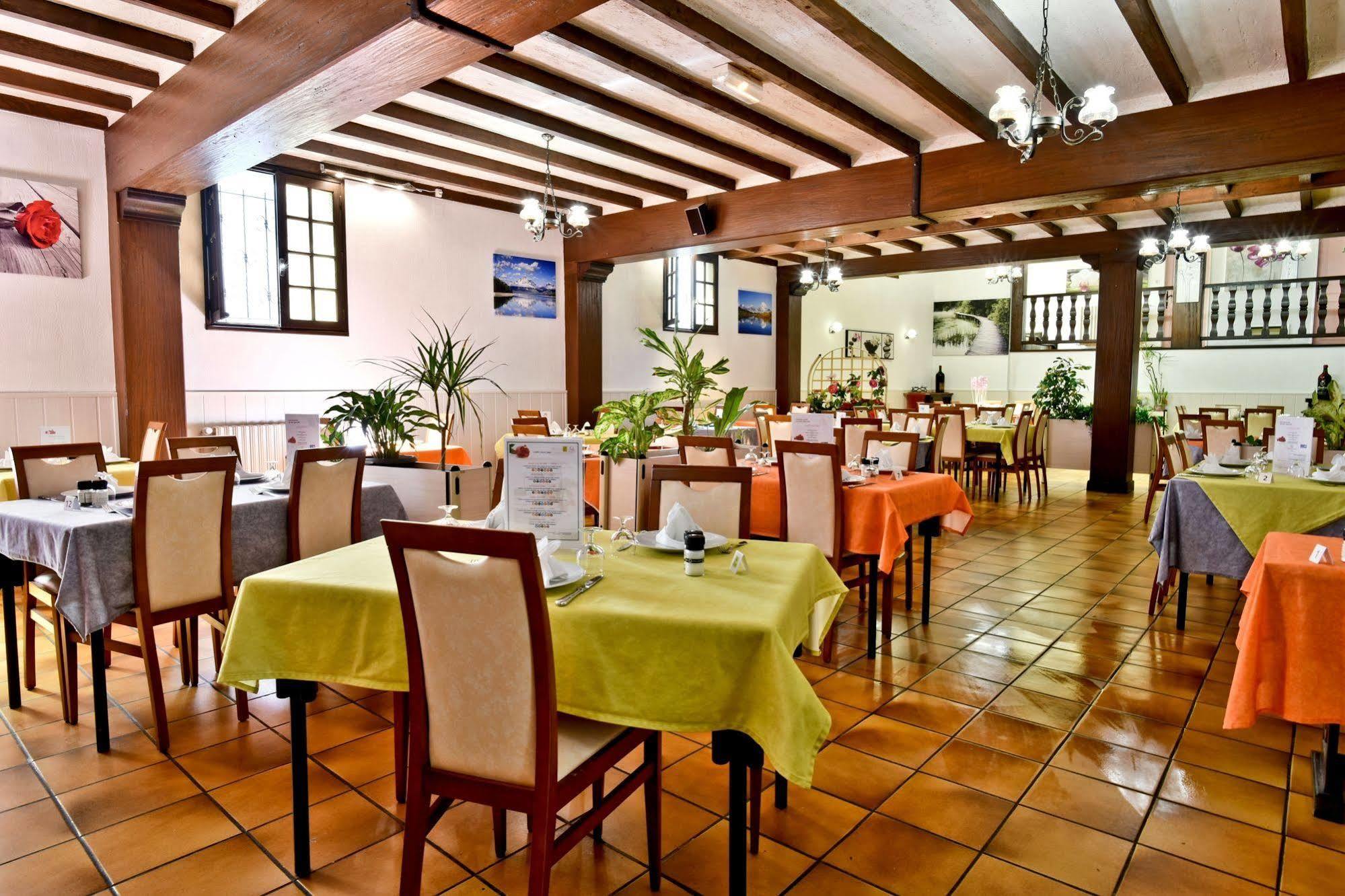 Logis Hotel De France Arudy Kültér fotó
