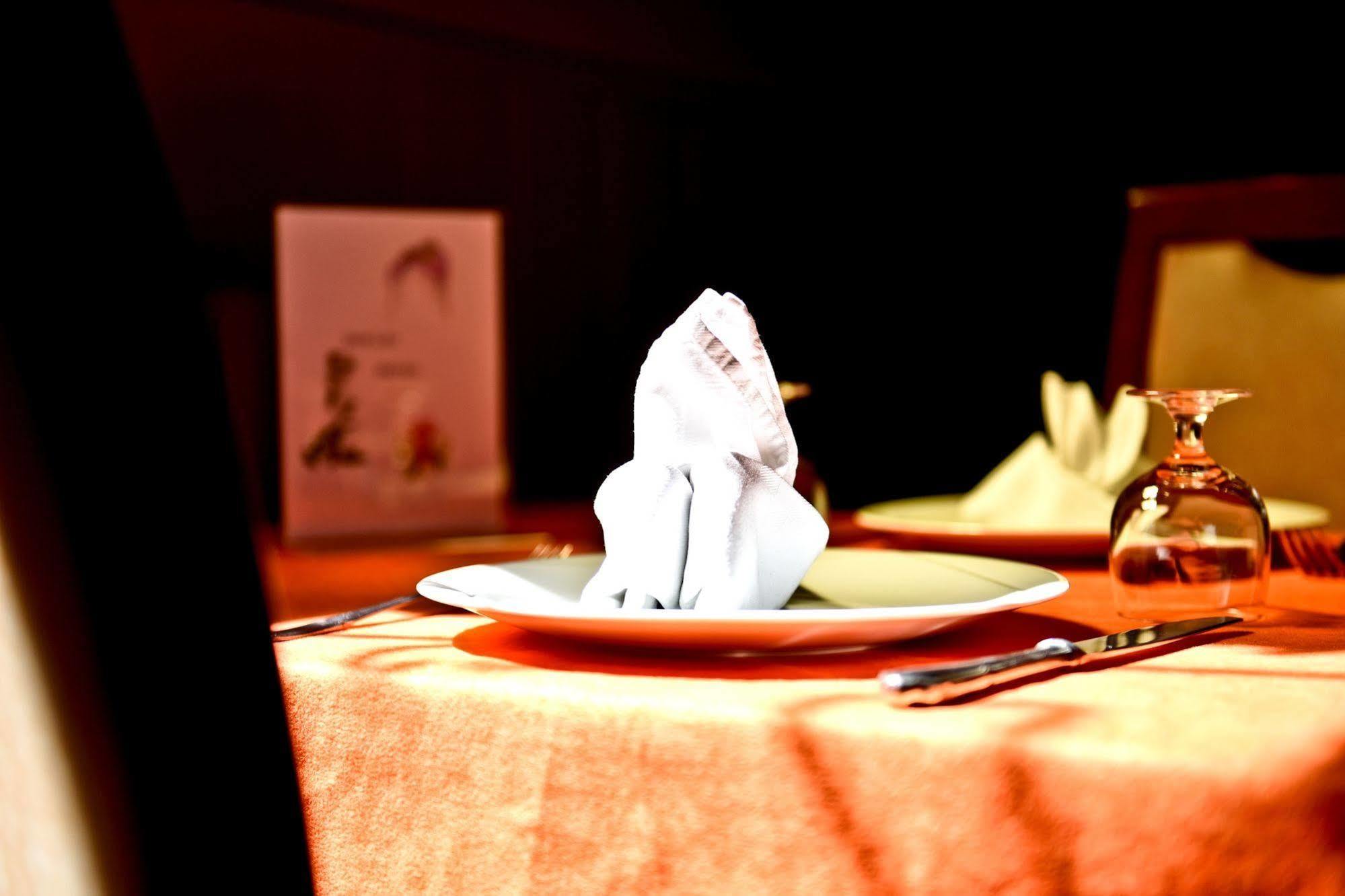 Logis Hotel De France Arudy Kültér fotó