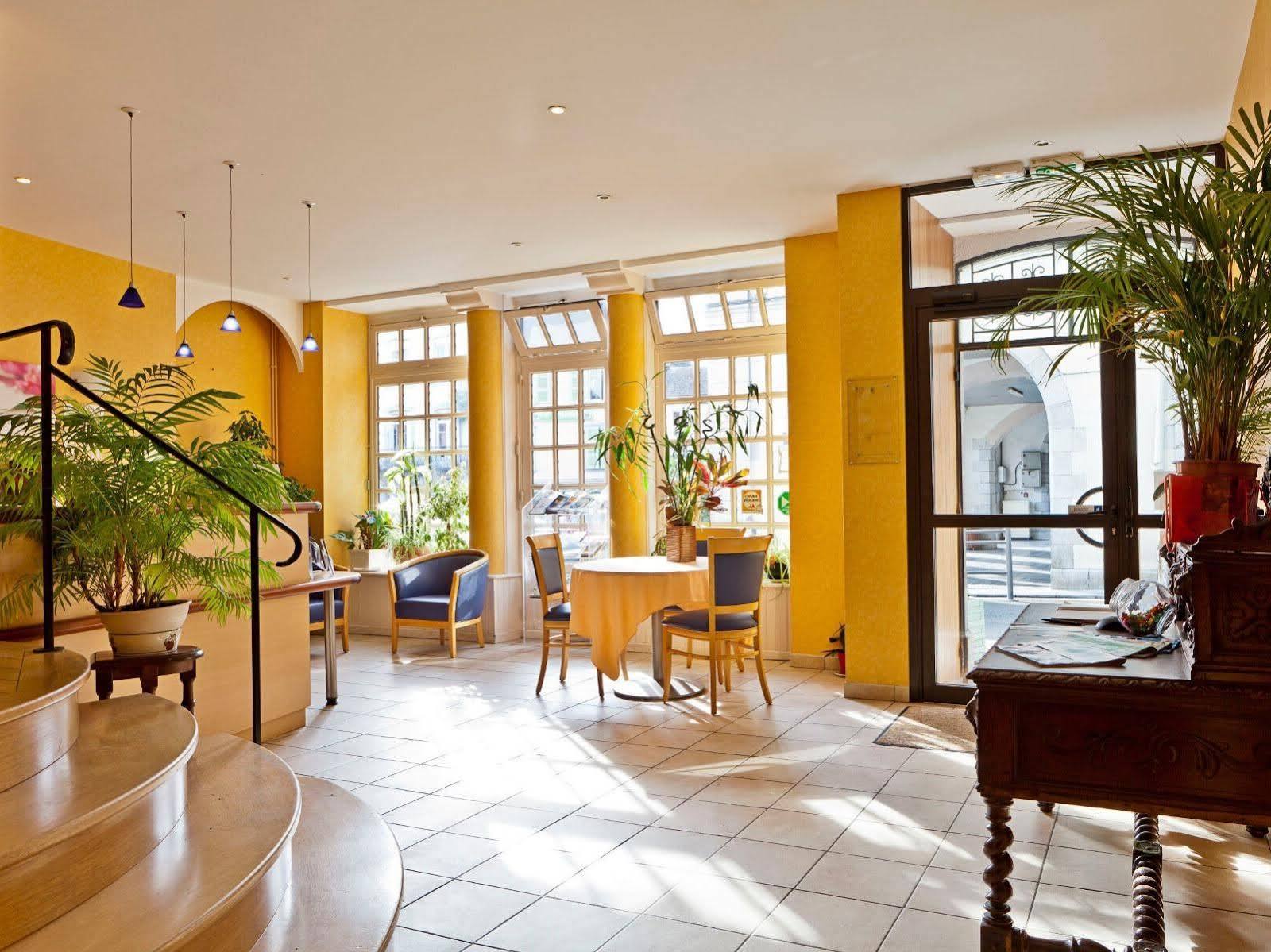 Logis Hotel De France Arudy Kültér fotó